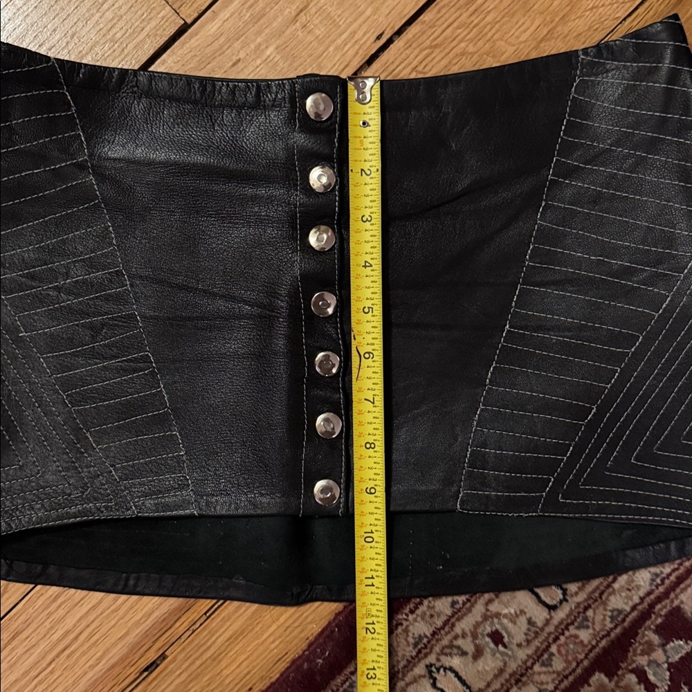 Custom made butter Leather Mini Skirt - Picture 8 of 9
